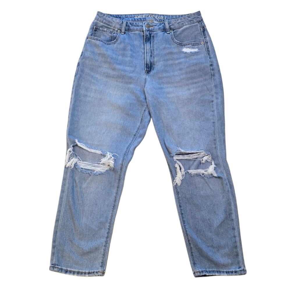 12S Mom Jeans AE Light Wash Distressed Denim Ripped American Eagle 12 Short